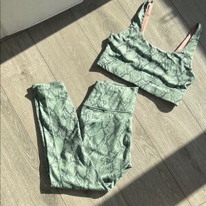 Women’s Fabletics Green Snake Print Activewear Set
